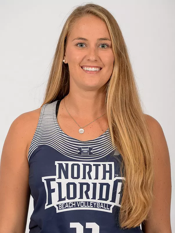 Headshot of Lauren Galinis