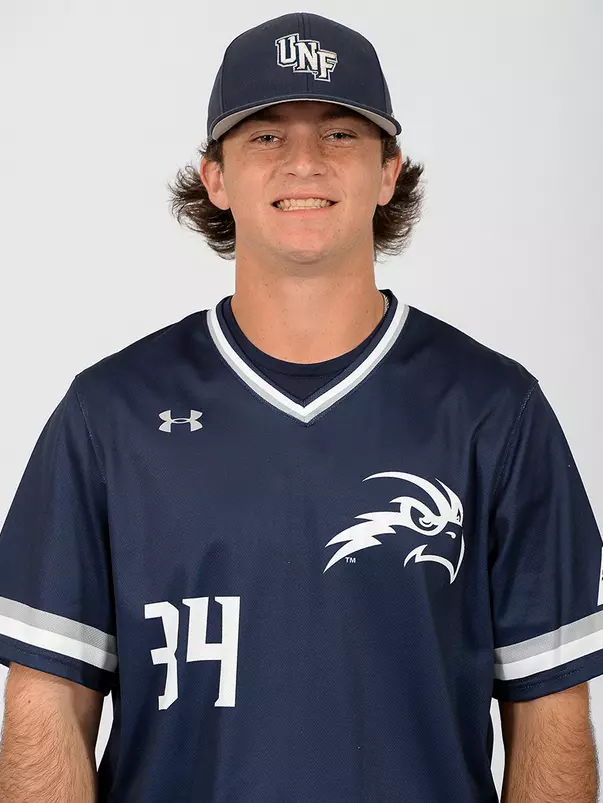 STAPLETON_TRAVIS headshot