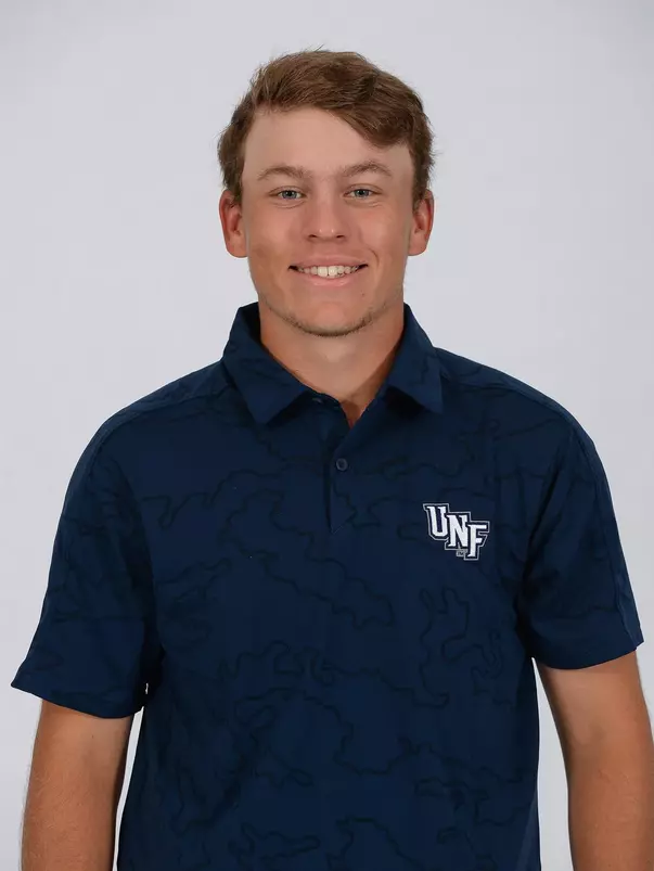 Head shot of Jason Duff