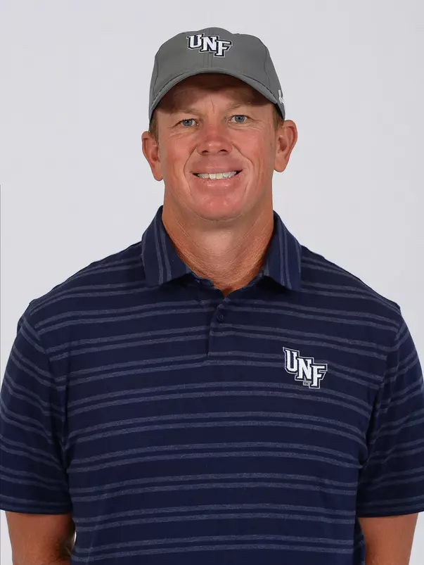 Head shot of Scott Schroeder