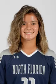 Head shot of Devyn Encalada