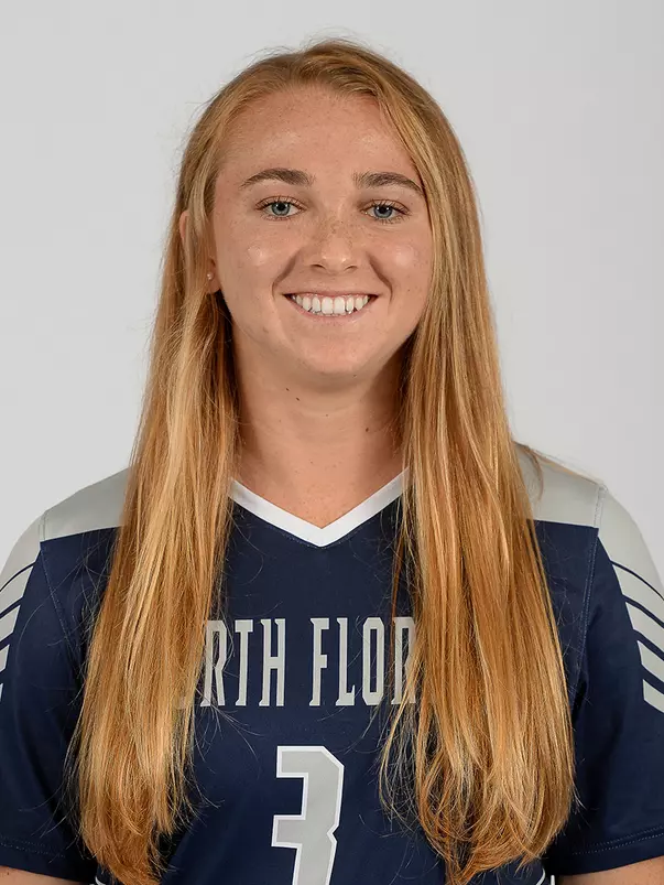 Head shot of Sydney Hauth