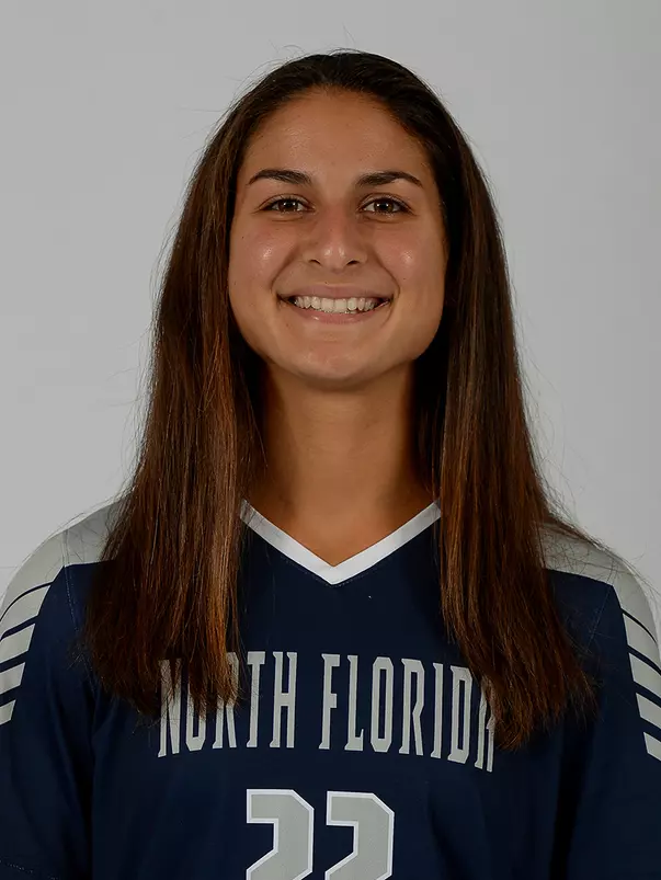 Head shot of Zara Siassi