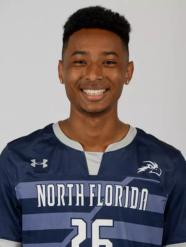 Xavi Apolinario headshot