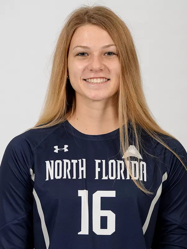 Jessica Buis headshot