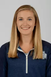 Hannah Evans headshot