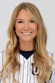 Taylor Engman headshot