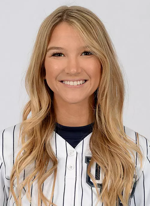 Taylor Engman headshot