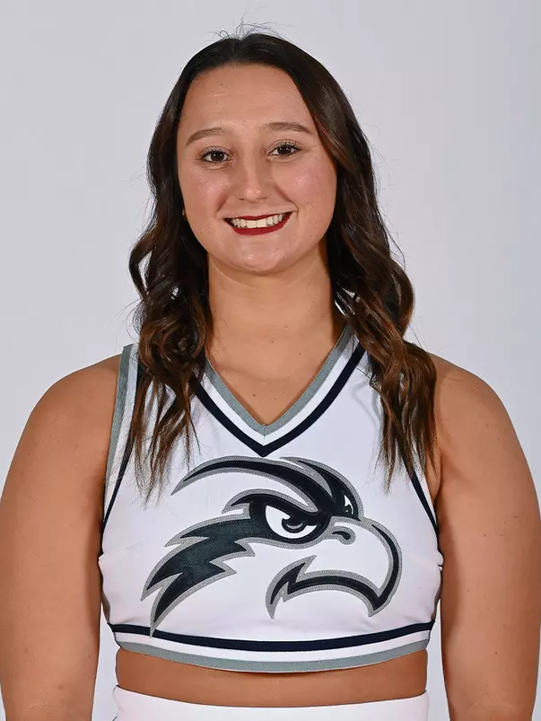 Samantha Lopez headshot