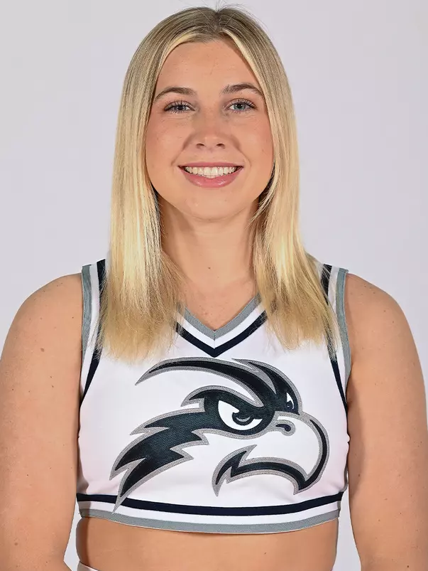 Molly Mcdevitt headshot