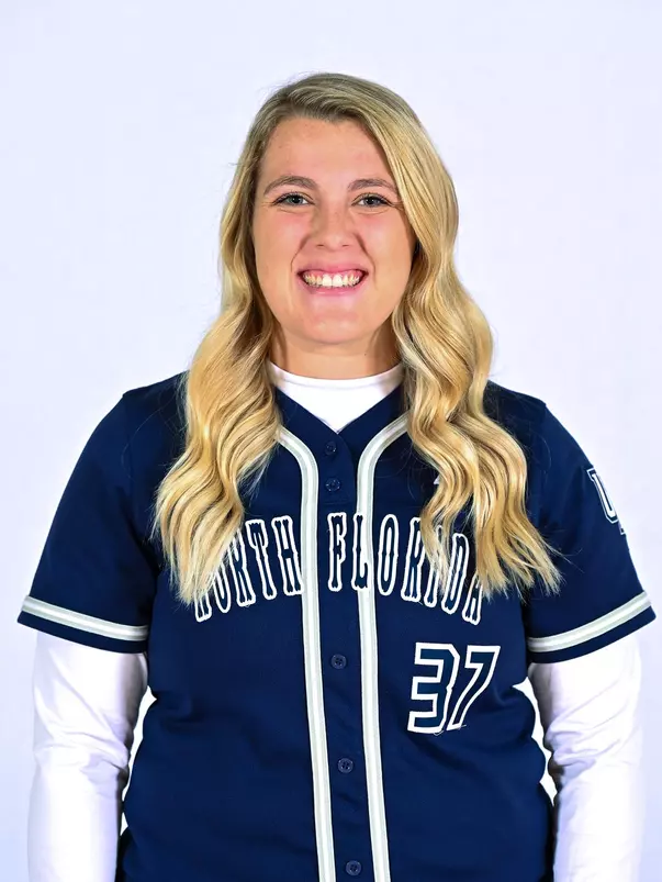 Paige Pfent headshot