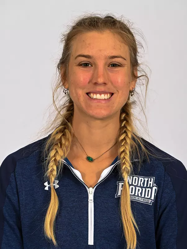 grace gumpel headshot