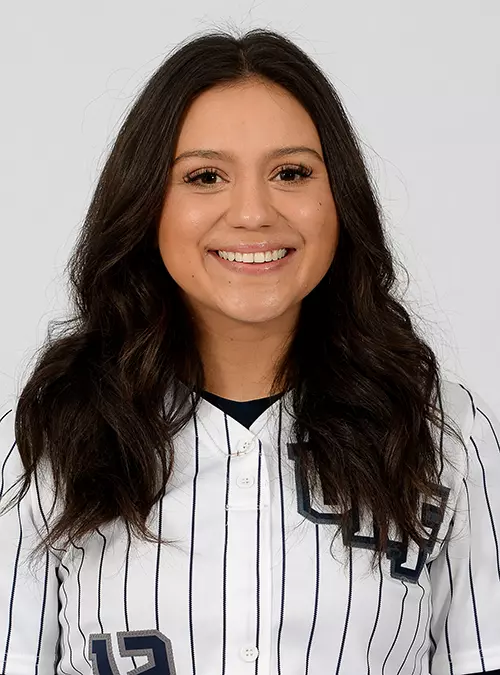 Bailee Aguigui Headshot