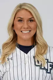 Alyssa Dyhr Headshot