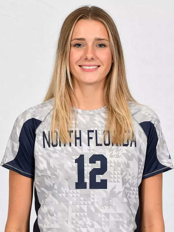 Amy Burkhardt headshot