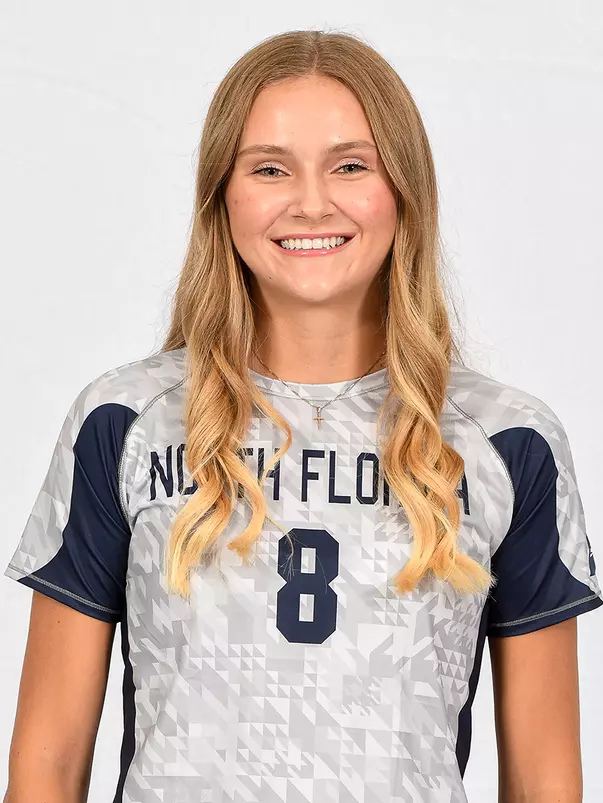 Grace Peterson headshot