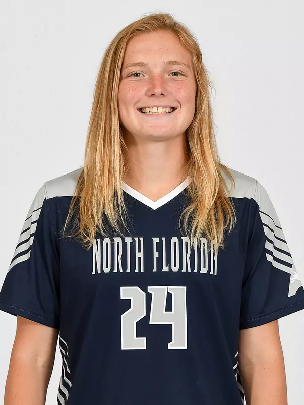 Head shot of Kate Carter