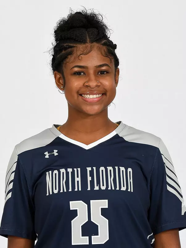 Head shot of Morgan Robertson