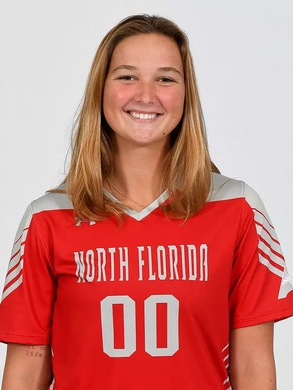 Head shot of Sarah Barrentine