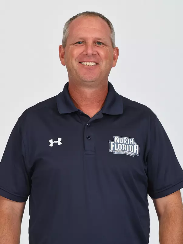 Head shot of Serge Lipovetsky