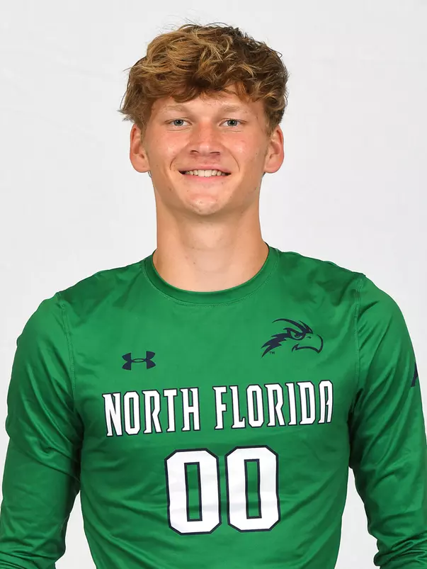 Holden Giesecke headshot