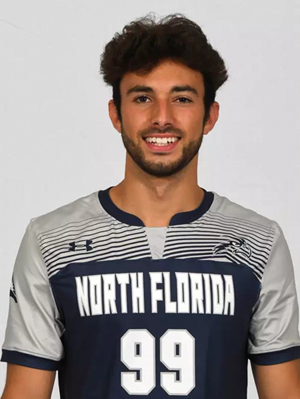 Ale Rodriguez Lopez headshot