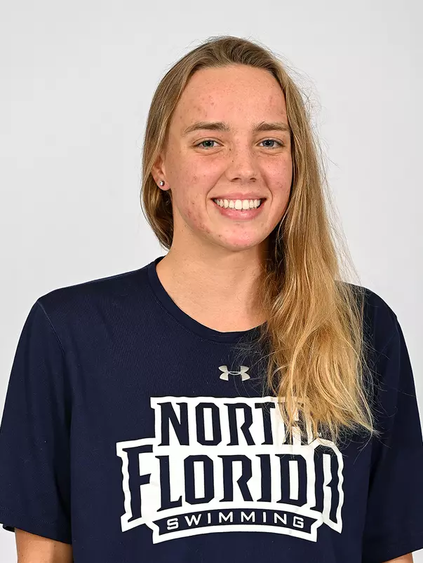 Allie Larrimore head shot