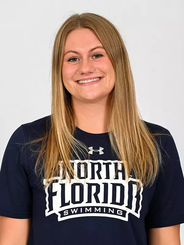 Taylor Warren head shot