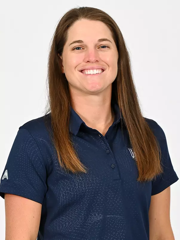 Head shot of Courtney Cobb