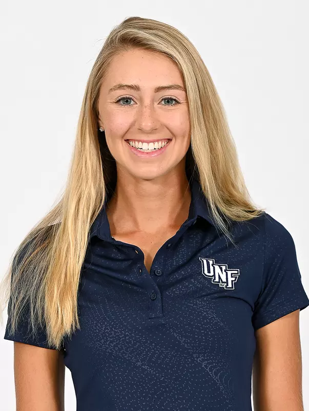 Head shot of Sara McKevitt