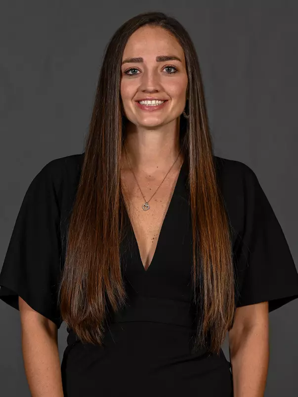 Kayla Oxenrider headshot