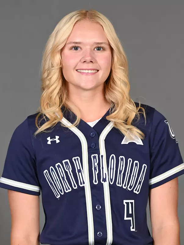 Grace Hogie headshot