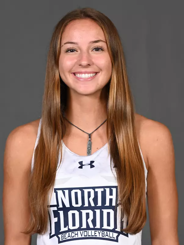 Caleigh Haetten headshot