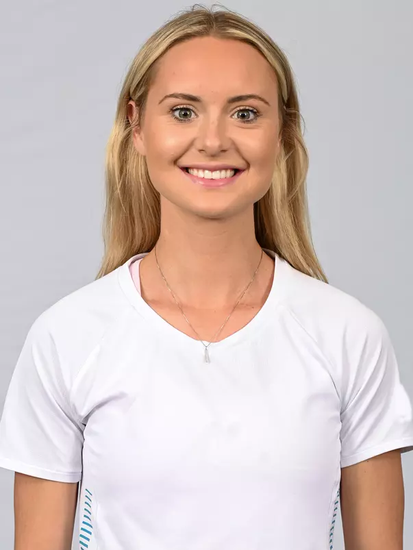 Brooke Feldmeier headshot 2