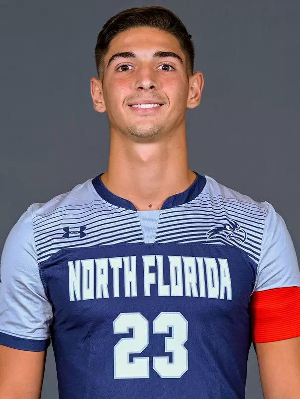 Bendi Burka headshot