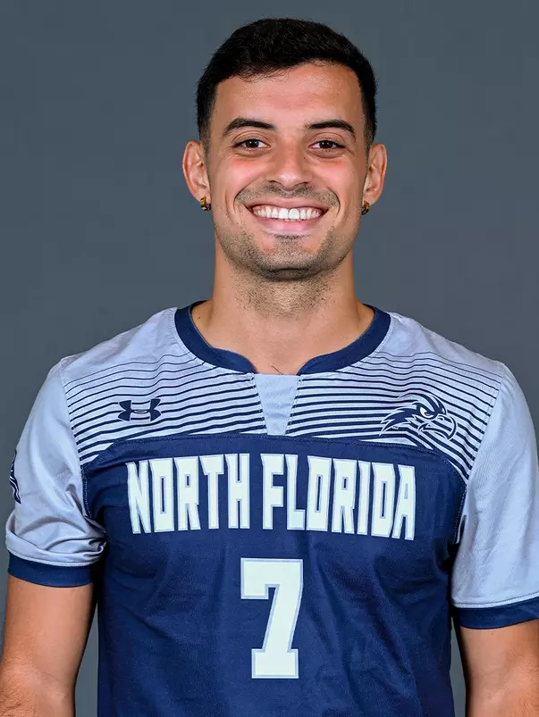 Igor Martins headshot