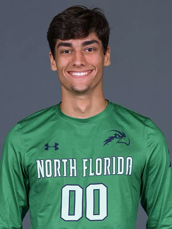 Jose Preciado headshot