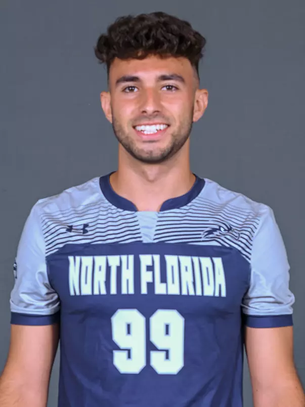 Ale Rodriguez Lopez headshot