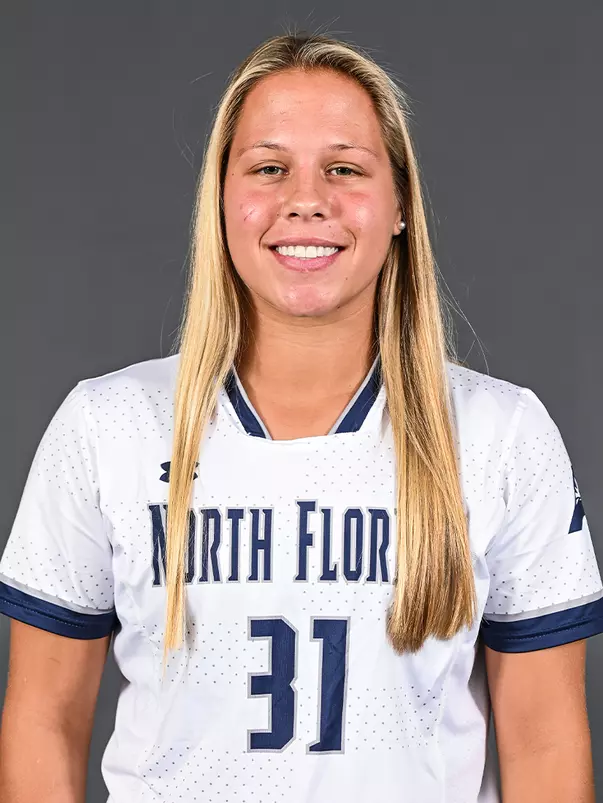 Allie Fekany headshot