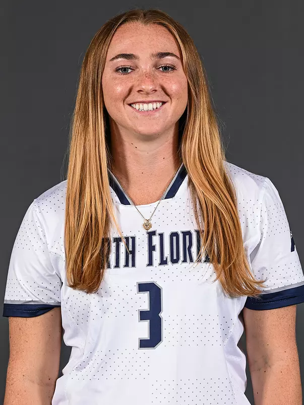 Sydney Hauth headshot