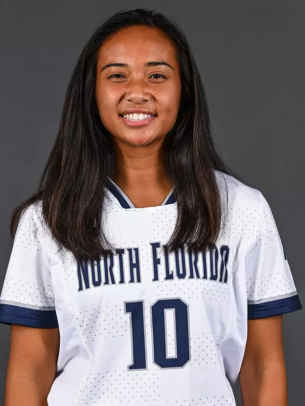 Sophia Hayag headshot