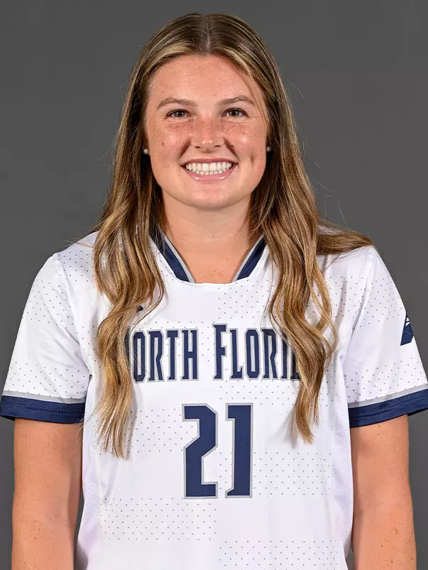 Kendra Hoffman headshot