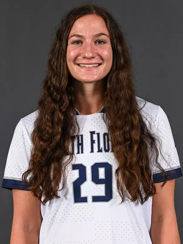 Brielle Maloney headshot