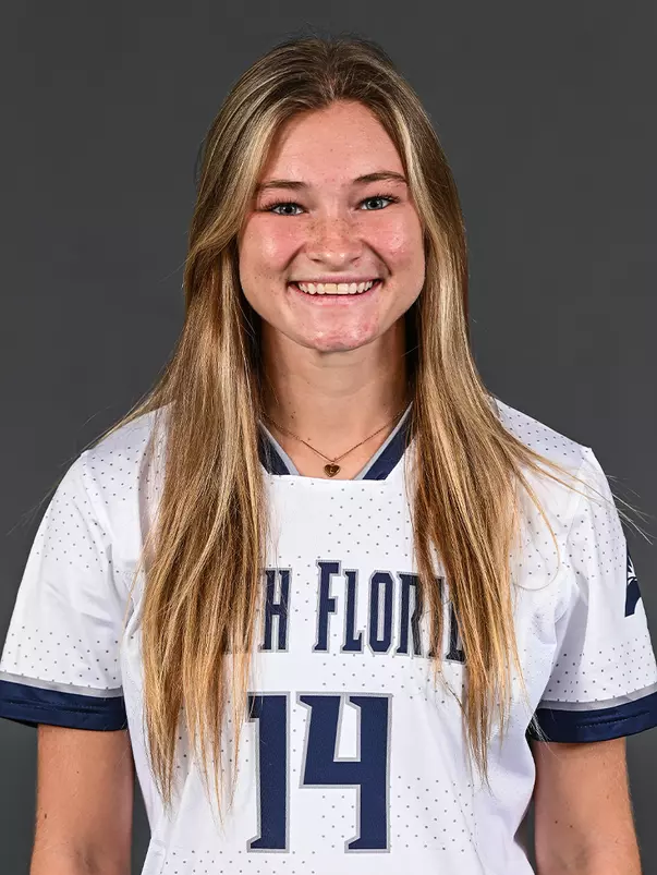 Lauren Weiss headshot