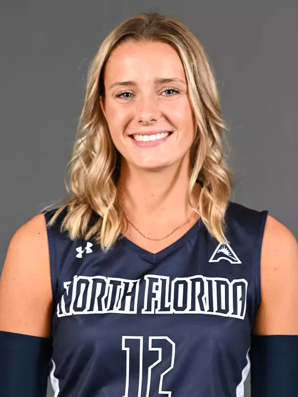 Amy Burkhardt headshot