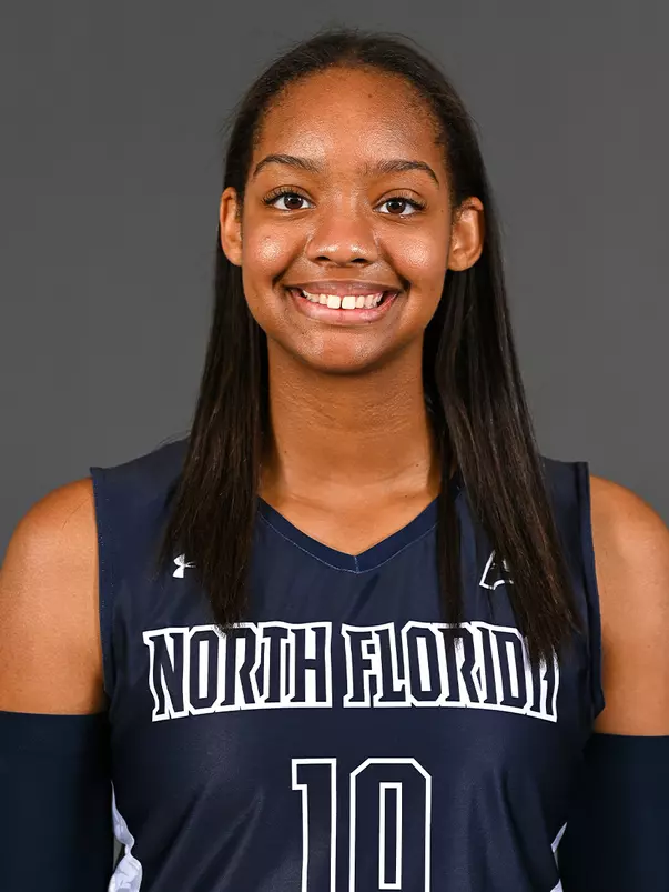 Alannah Nelson headshot