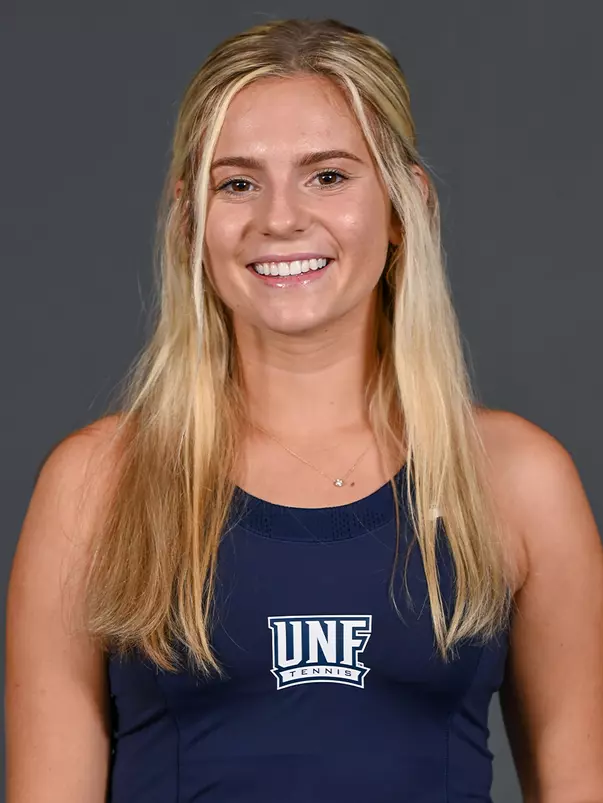 Anslee Long headshot 2022