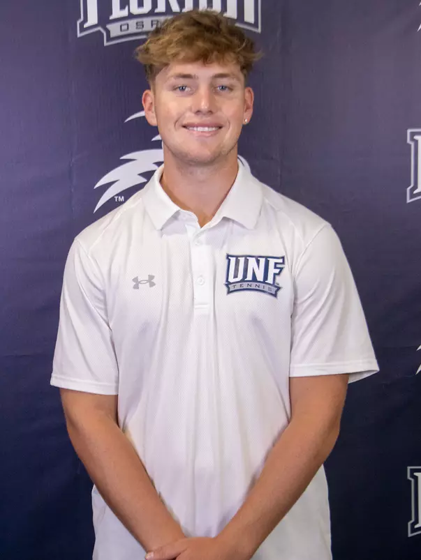 Andreas Scott headshot during