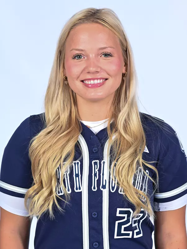 Amanda aardema headshot