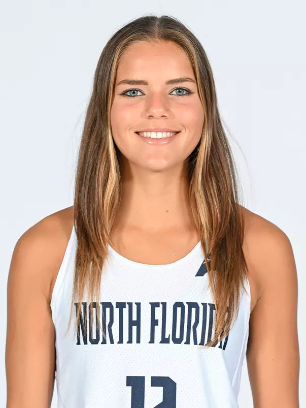 Mariana feliciano sanchez headshot '24